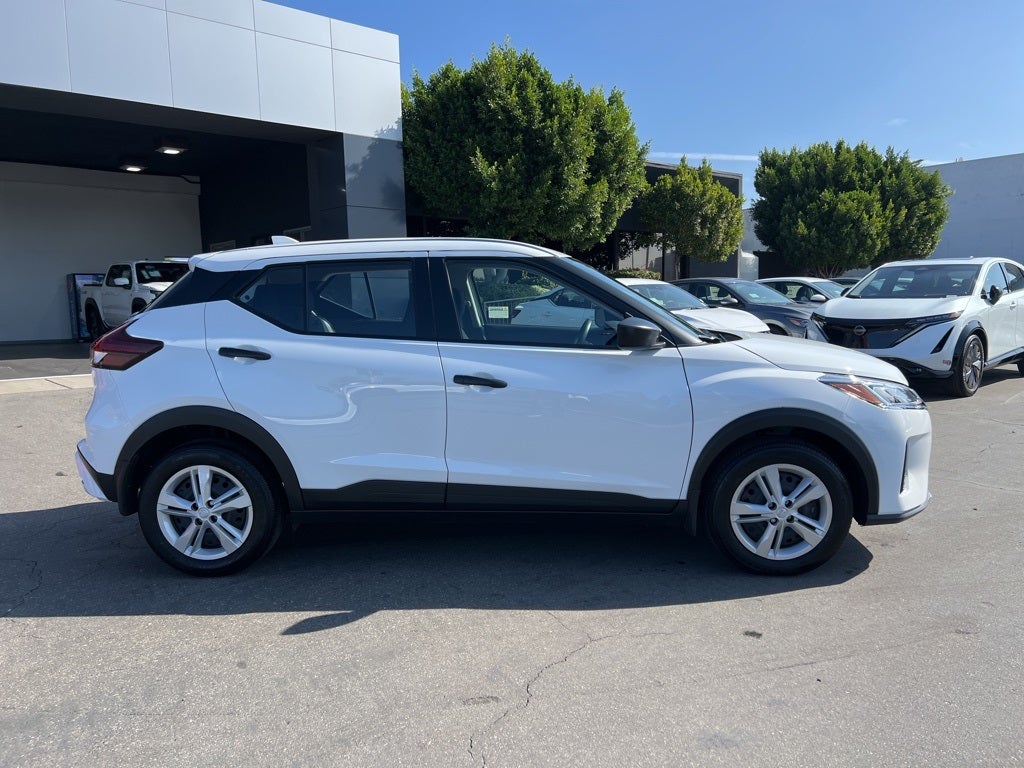 2025 Nissan Kicks Play S