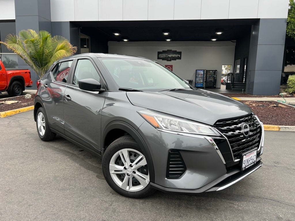 2025 Nissan Kicks Play S