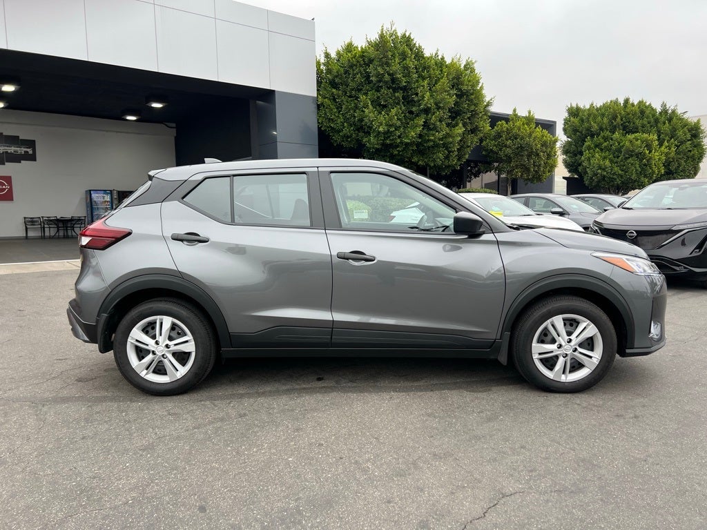 2025 Nissan Kicks Play S