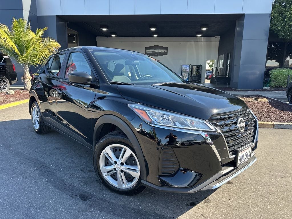 2025 Nissan Kicks Play S