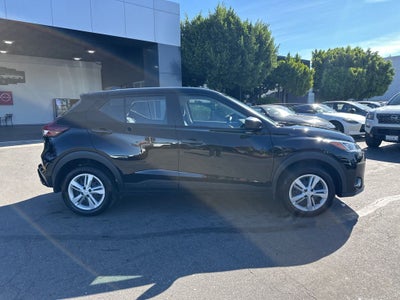 2025 Nissan Kicks Play S