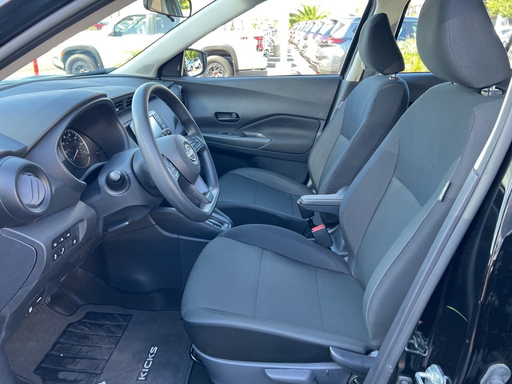 2025 Nissan Kicks Play S