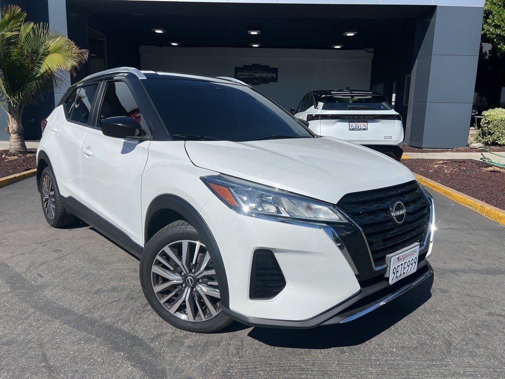 2023 Nissan Kicks SV
