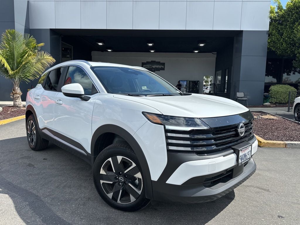 2025 Nissan Kicks SV