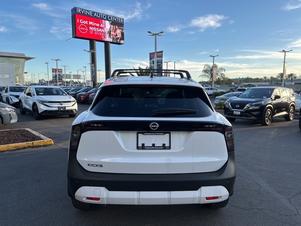 2026 Nissan Kicks SV