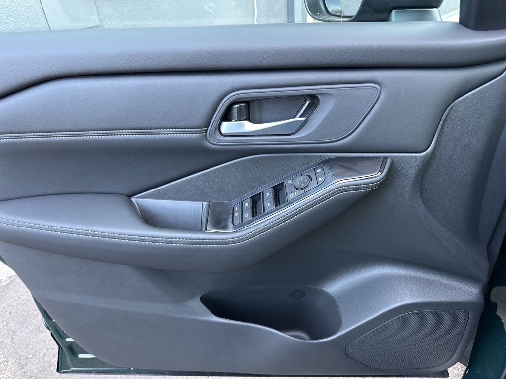 2026 Nissan Rogue Base