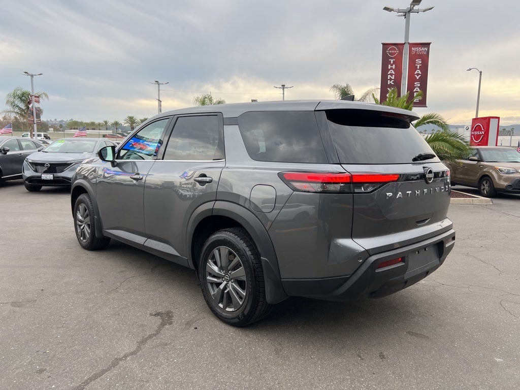 2023 Nissan Pathfinder S