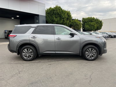 2023 Nissan Pathfinder S