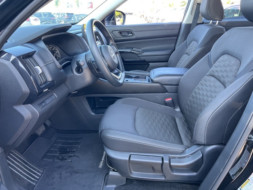 2024 Nissan Pathfinder S