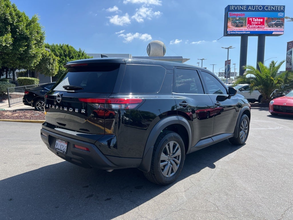 2024 Nissan Pathfinder S