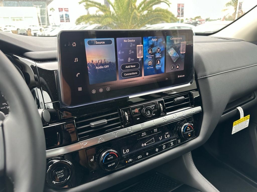 2026 Nissan Pathfinder SV