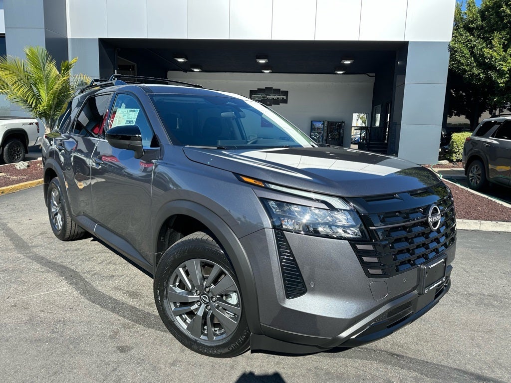 2026 Nissan Pathfinder SV