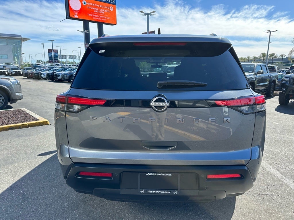 2026 Nissan Pathfinder SV