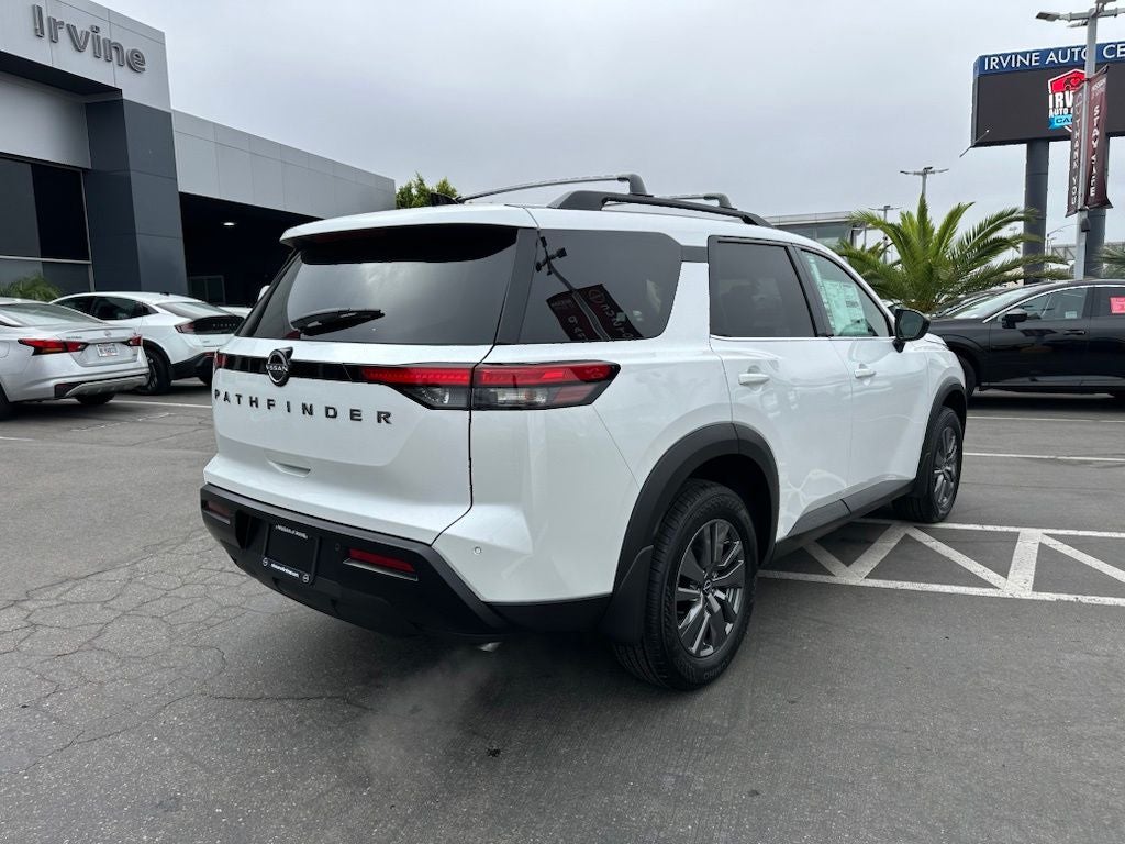 2026 Nissan Pathfinder SV