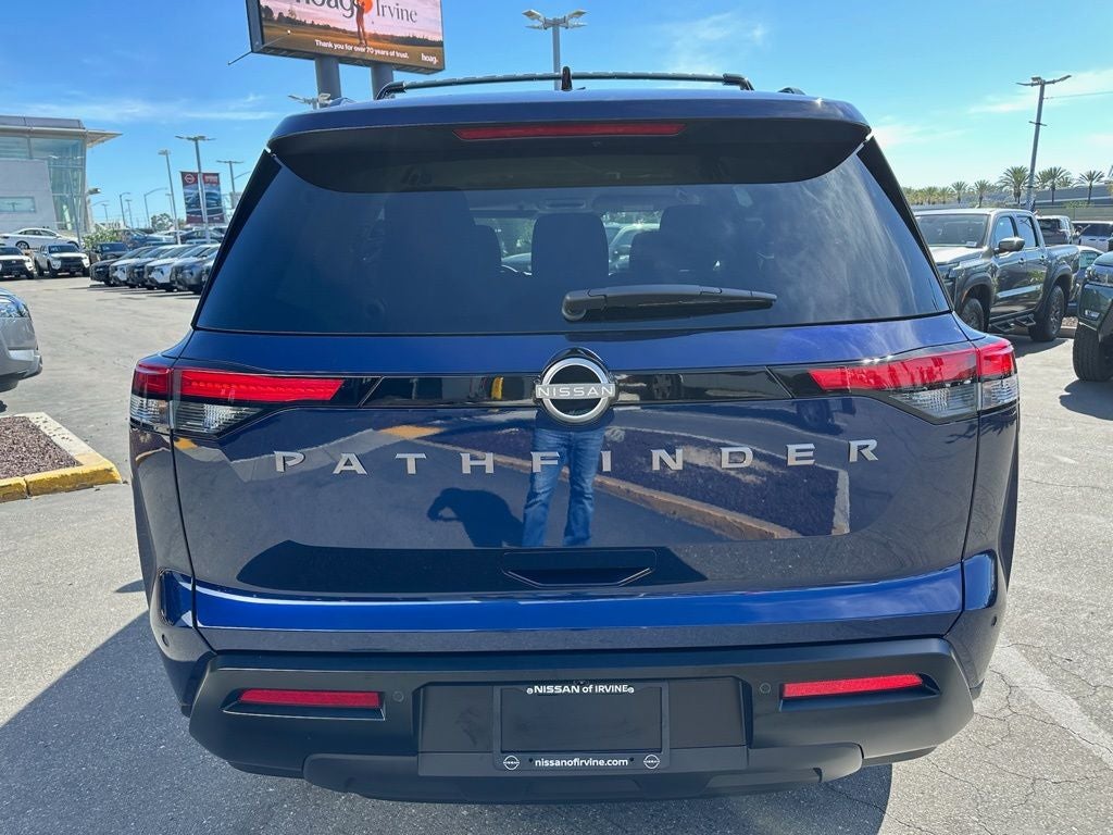 2026 Nissan Pathfinder SV