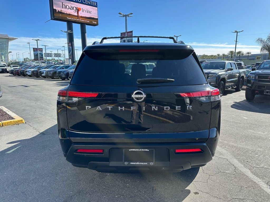 2026 Nissan Pathfinder SV