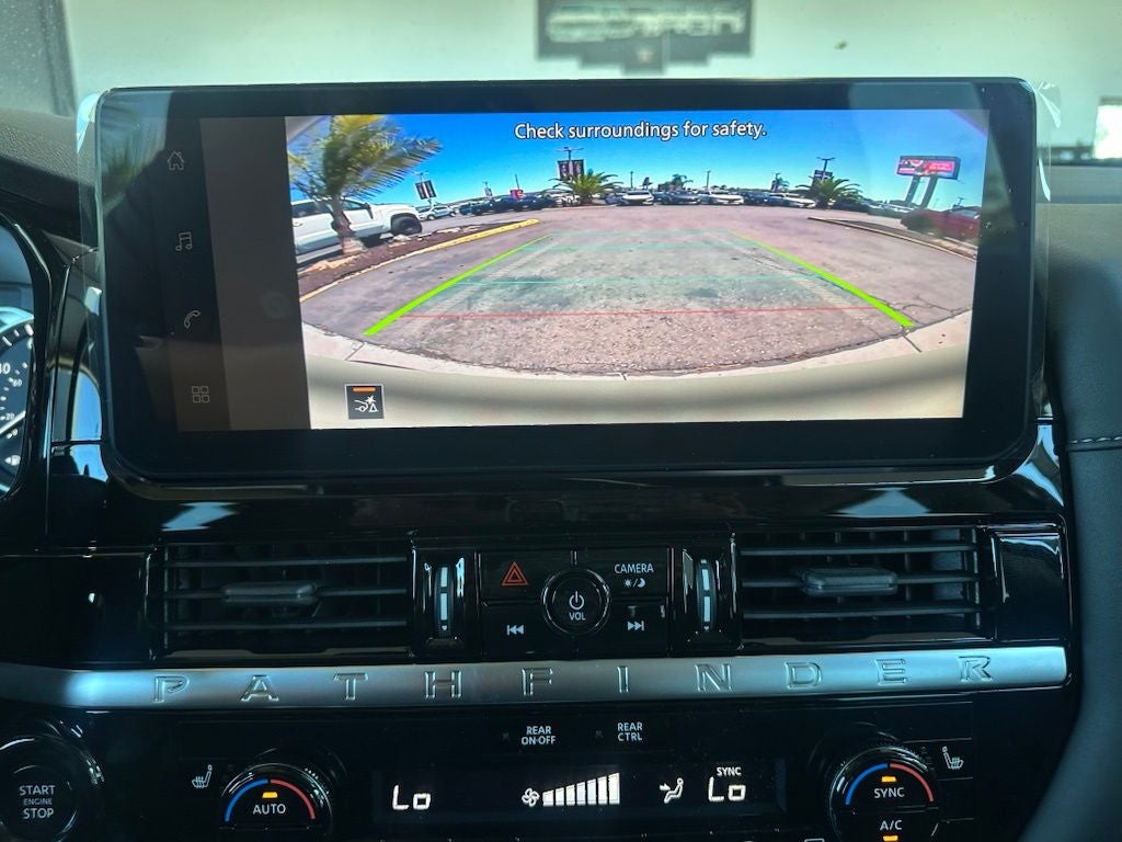 2026 Nissan Pathfinder SV