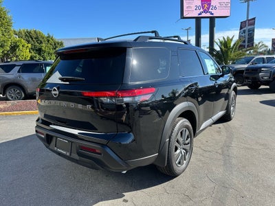 2026 Nissan Pathfinder SV