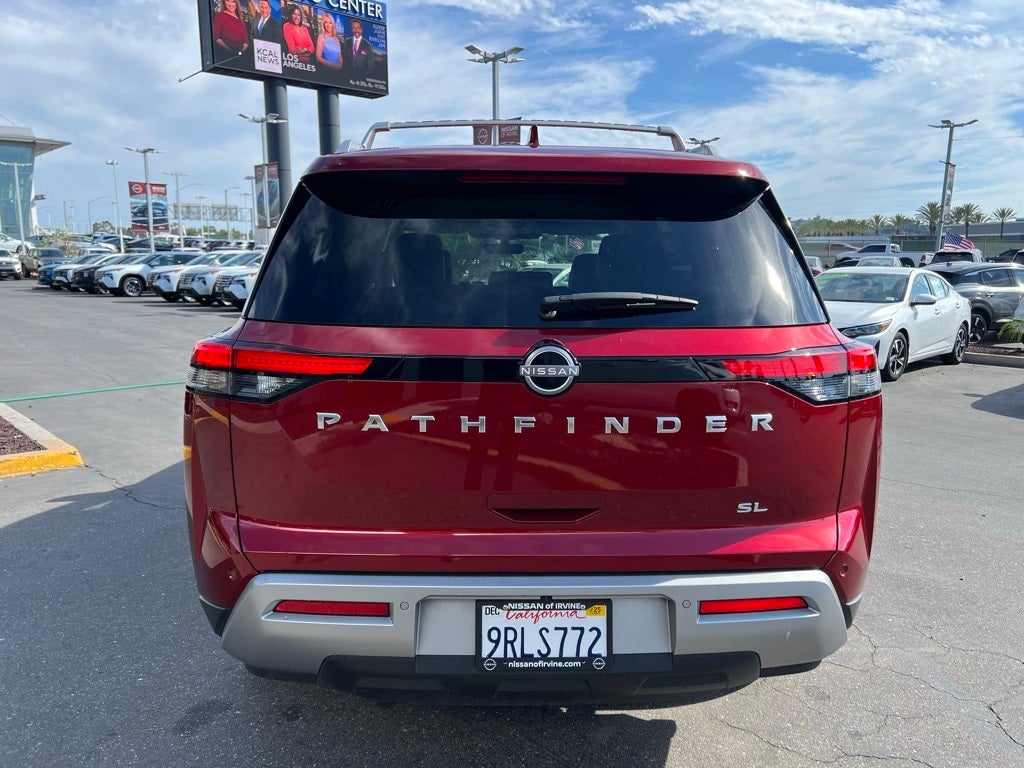 2023 Nissan Pathfinder SL