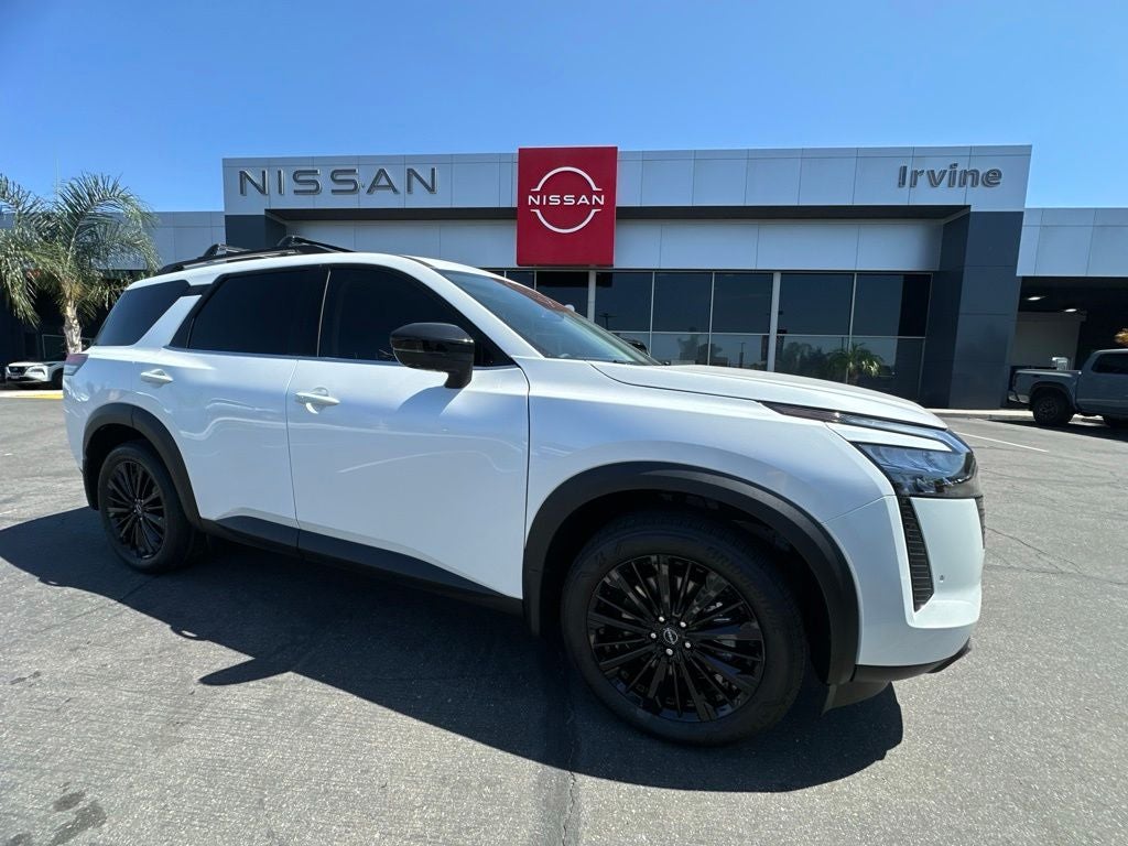 2026 Nissan Pathfinder SL