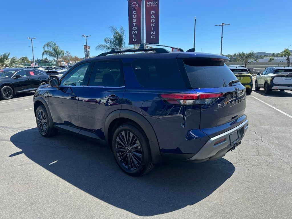 2026 Nissan Pathfinder SL