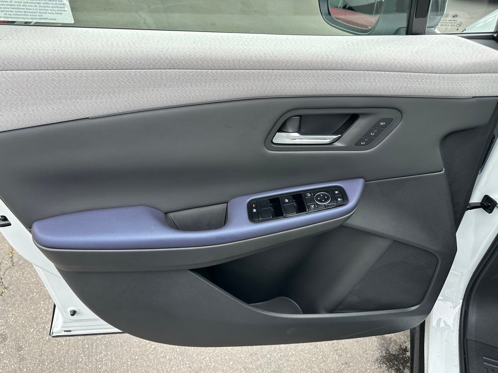 2026 Nissan Leaf PLATINUM+