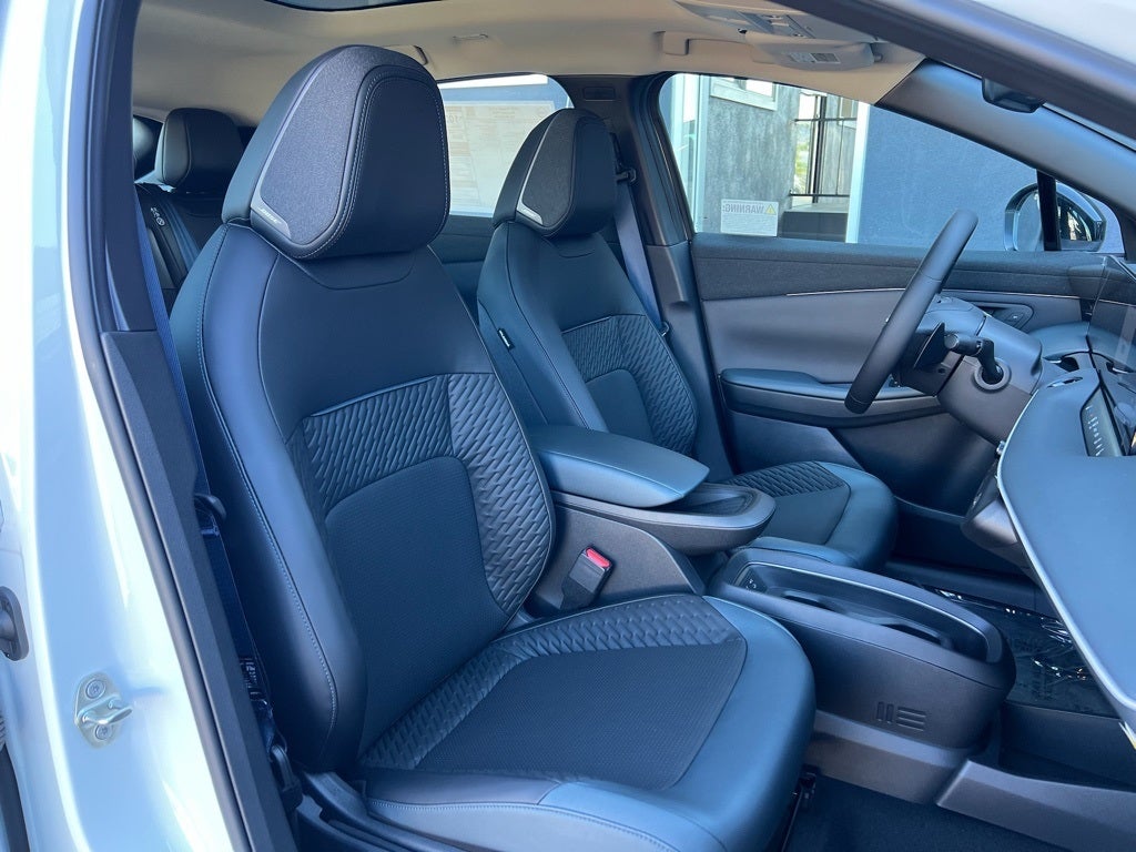 2026 Nissan Leaf PLATINUM+