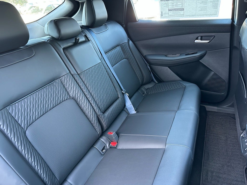 2026 Nissan Leaf PLATINUM+