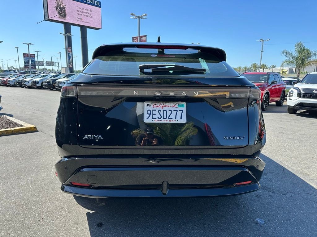 2023 Nissan Ariya VENTURE+