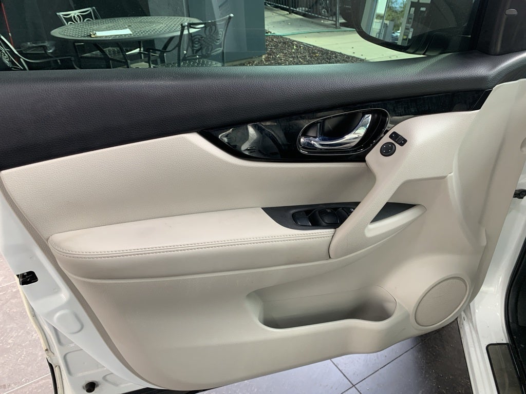 2022 Nissan Rogue Sport SL