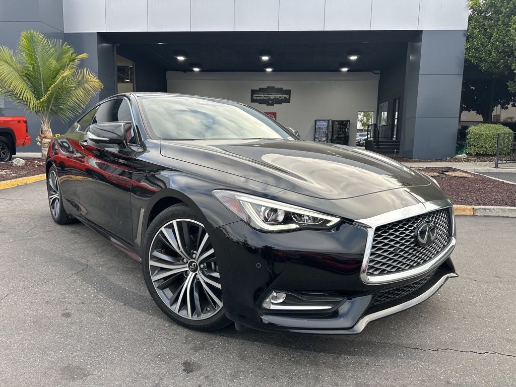 2022 INFINITI Q60 LUXE