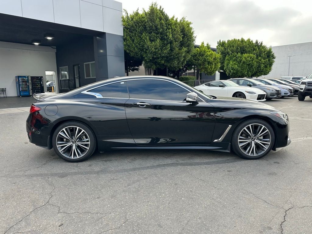 2022 INFINITI Q60 LUXE
