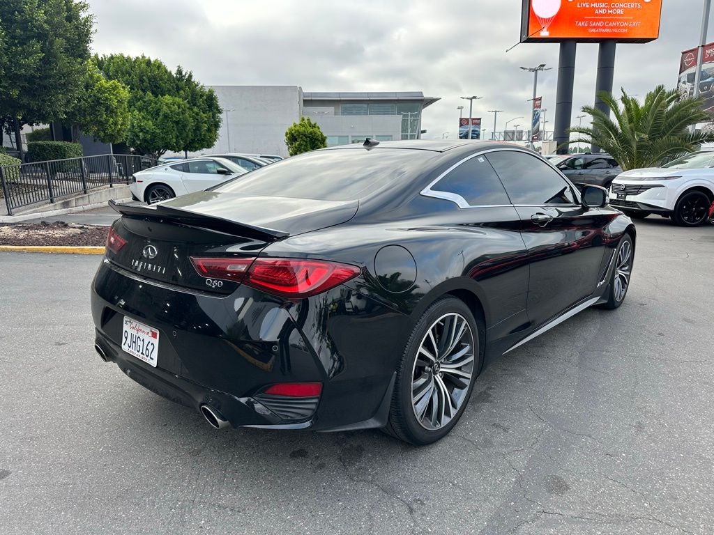 2022 INFINITI Q60 LUXE