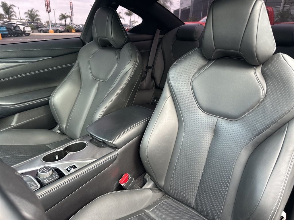 2022 INFINITI Q60 LUXE