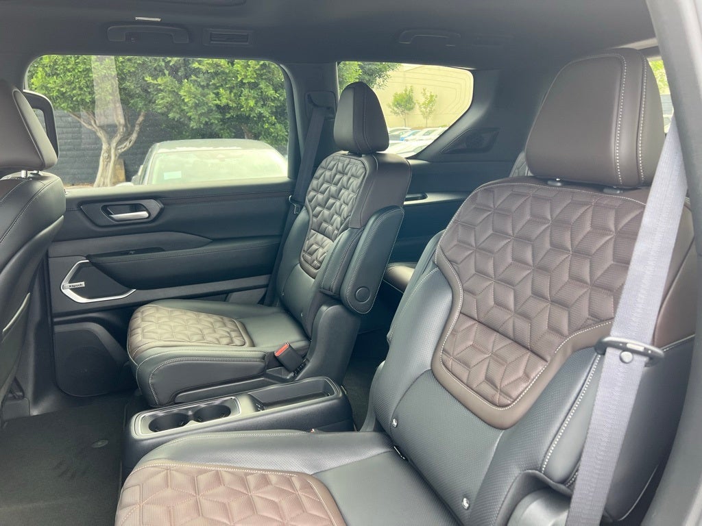 2025 Nissan Armada Platinum