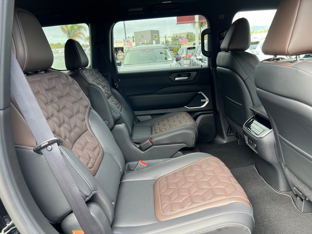 2025 Nissan Armada Platinum