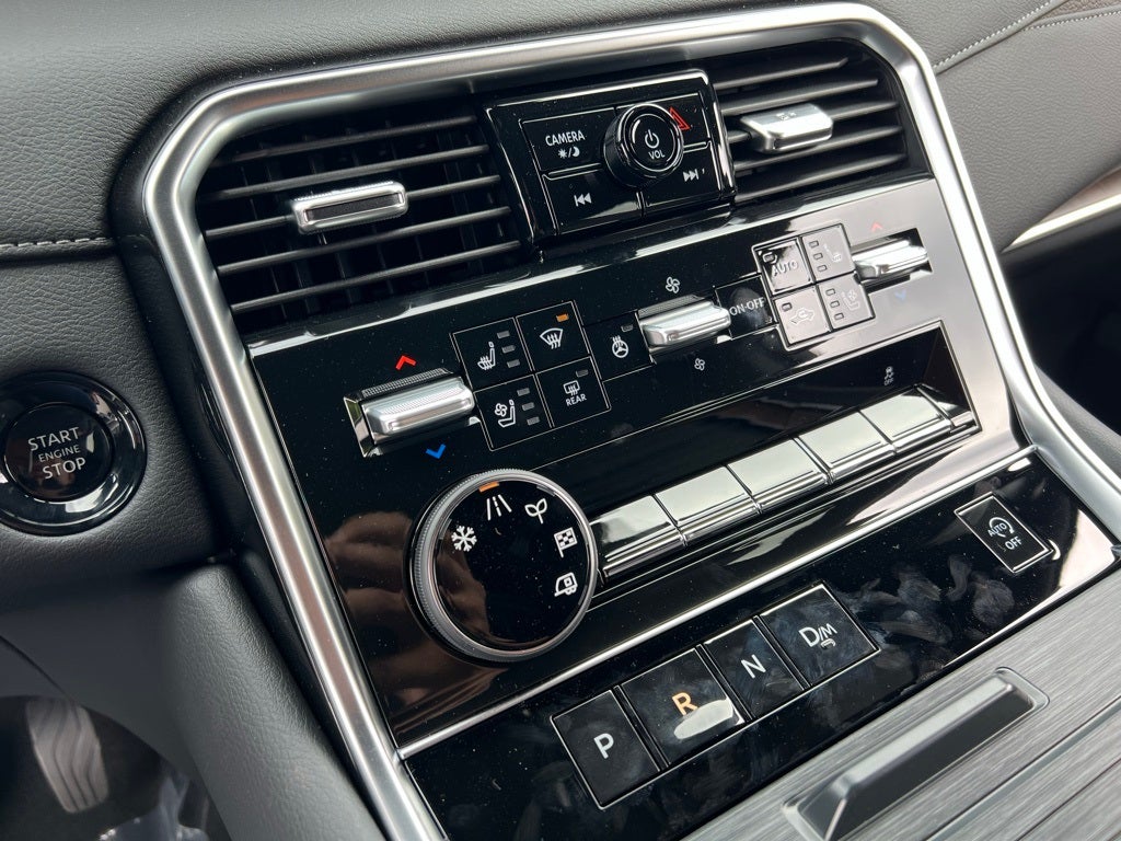 2025 Nissan Armada Platinum