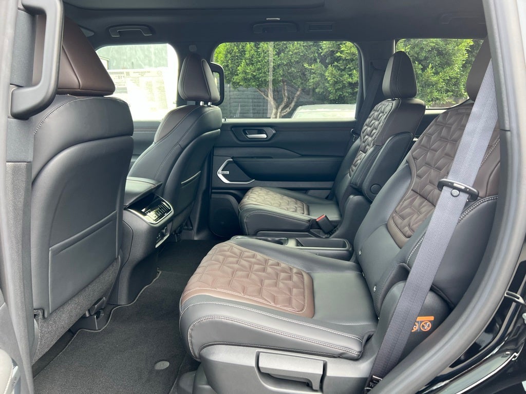 2025 Nissan Armada Platinum