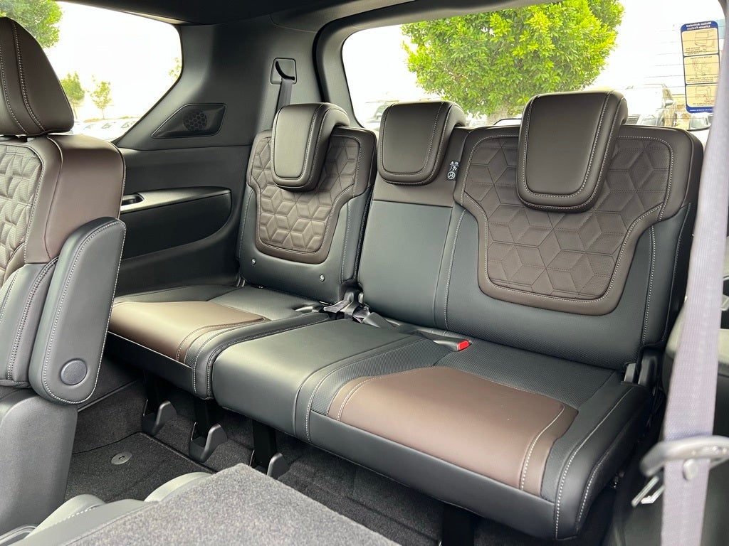 2025 Nissan Armada Platinum