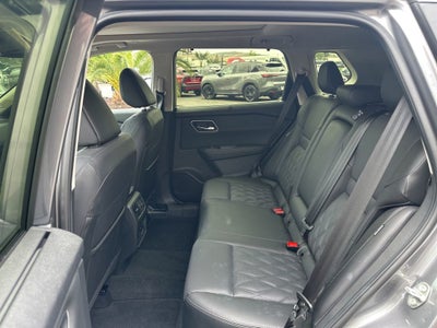 2025 Nissan Rogue Platinum