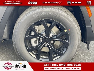 2026 Jeep Grand Cherokee Laredo