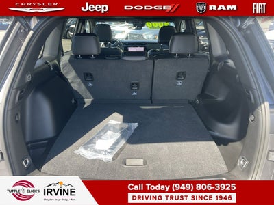 2026 Jeep Grand Cherokee Laredo Altitude