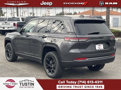 2026 Jeep Grand Cherokee Laredo Altitude