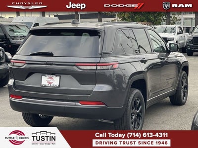2026 Jeep Grand Cherokee Laredo Altitude