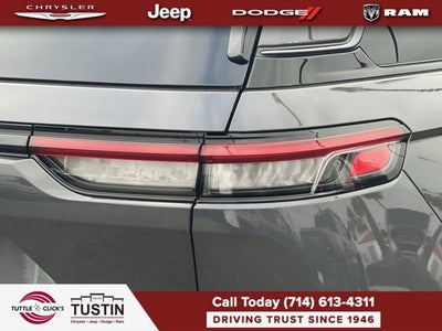 2026 Jeep Grand Cherokee Laredo Altitude