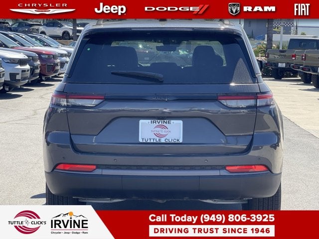 2026 Jeep Grand Cherokee Laredo