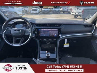 2026 Jeep Grand Cherokee Laredo Altitude