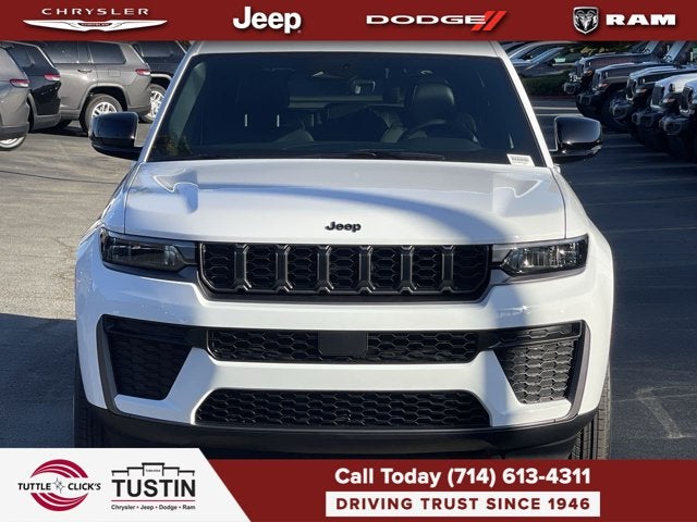 2026 Jeep Grand Cherokee Laredo Altitude