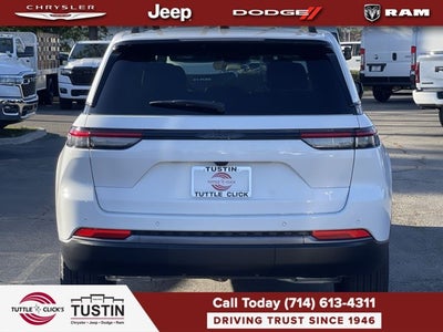 2026 Jeep Grand Cherokee Laredo Altitude