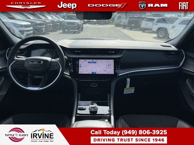 2026 Jeep Grand Cherokee Laredo